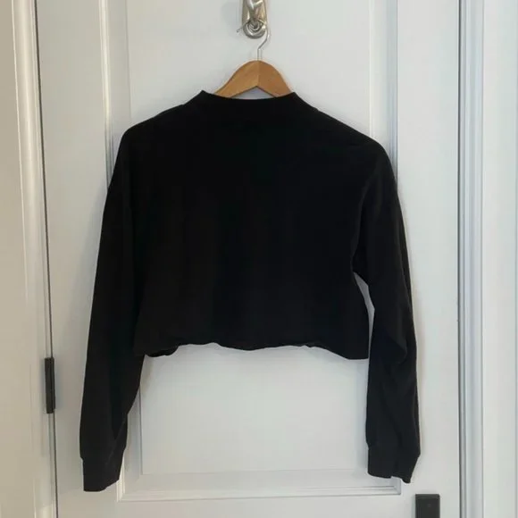 Stranger Things Crop Top - Picture 2 of 4